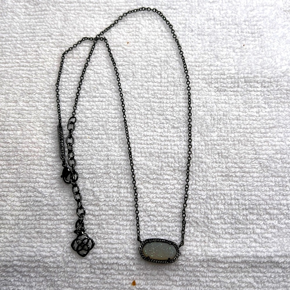 Kendra Scott, like new pendant necklace.